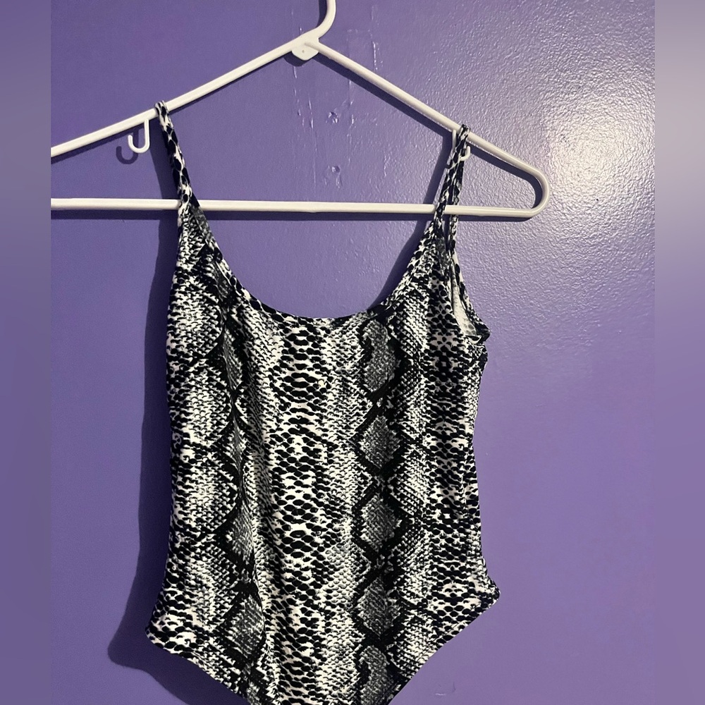 SHEIN Black and White Snakeskin Bodysuit